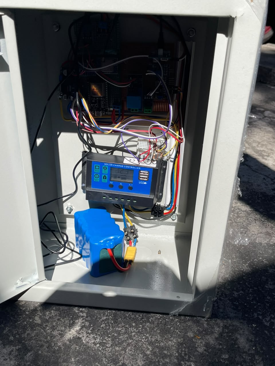 Flood monitoring hardware